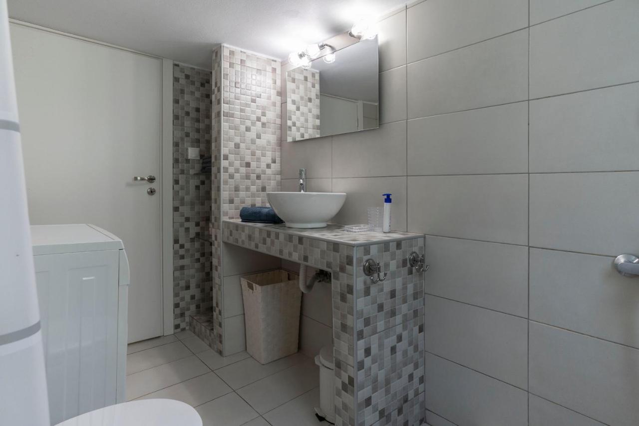 Casa Bonita, House With Private Entrance And Garden, Between Center And Sea Aten Exteriör bild